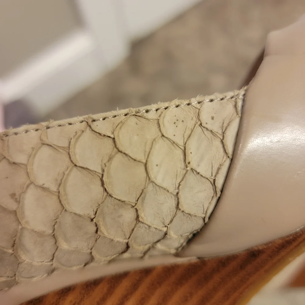 Calvin Klein Qammie Peep Toe Wedge‎ Light Taupe